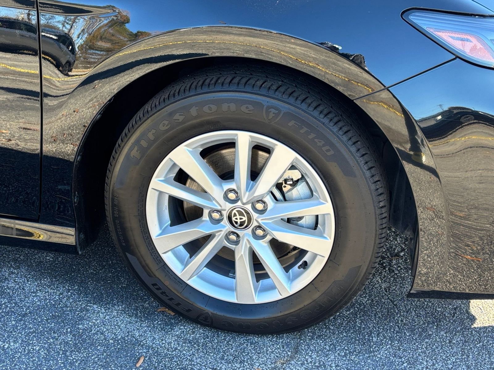 Thumbnail: 2025 Toyota Camry - 30