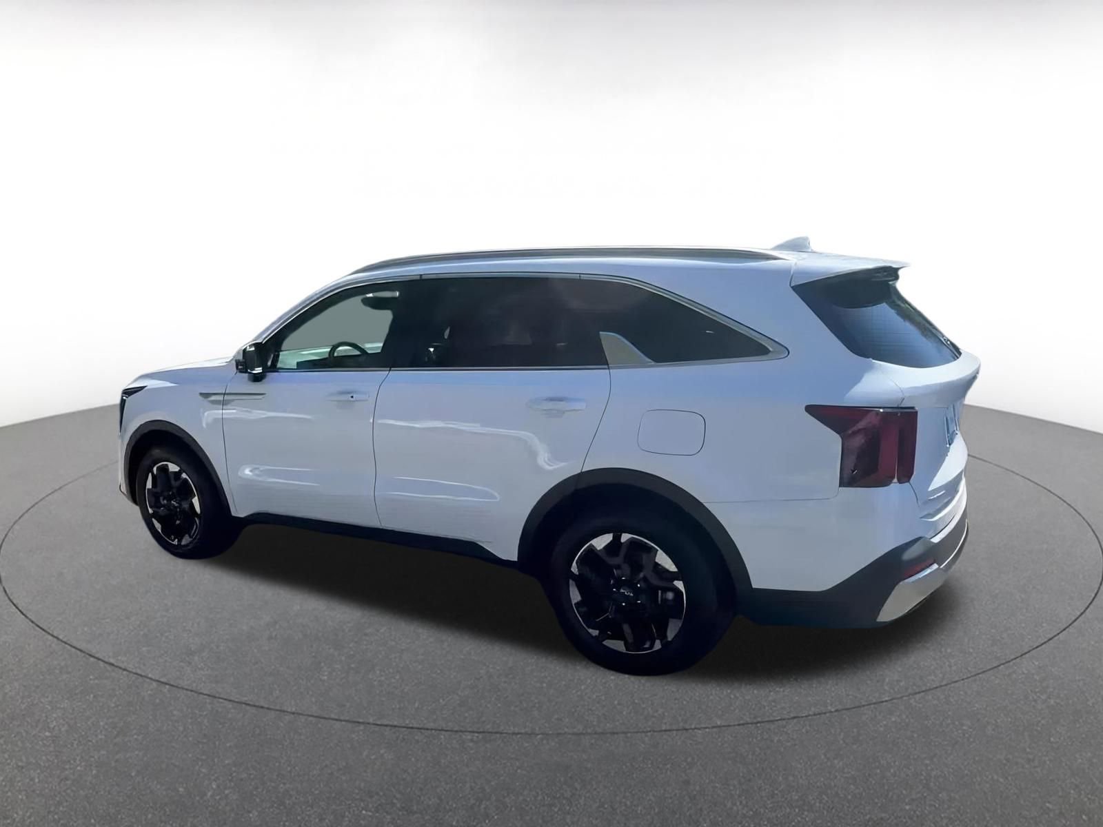 2024 Kia Sorento S 12