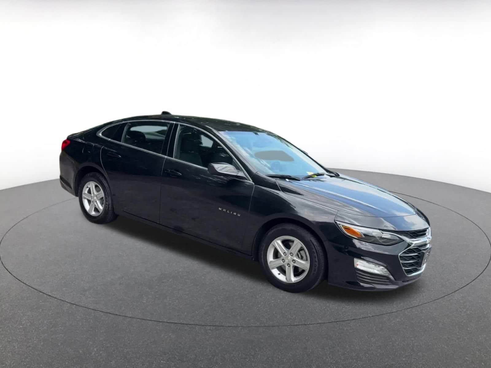 Thumbnail: 2024 Chevrolet Malibu - 2