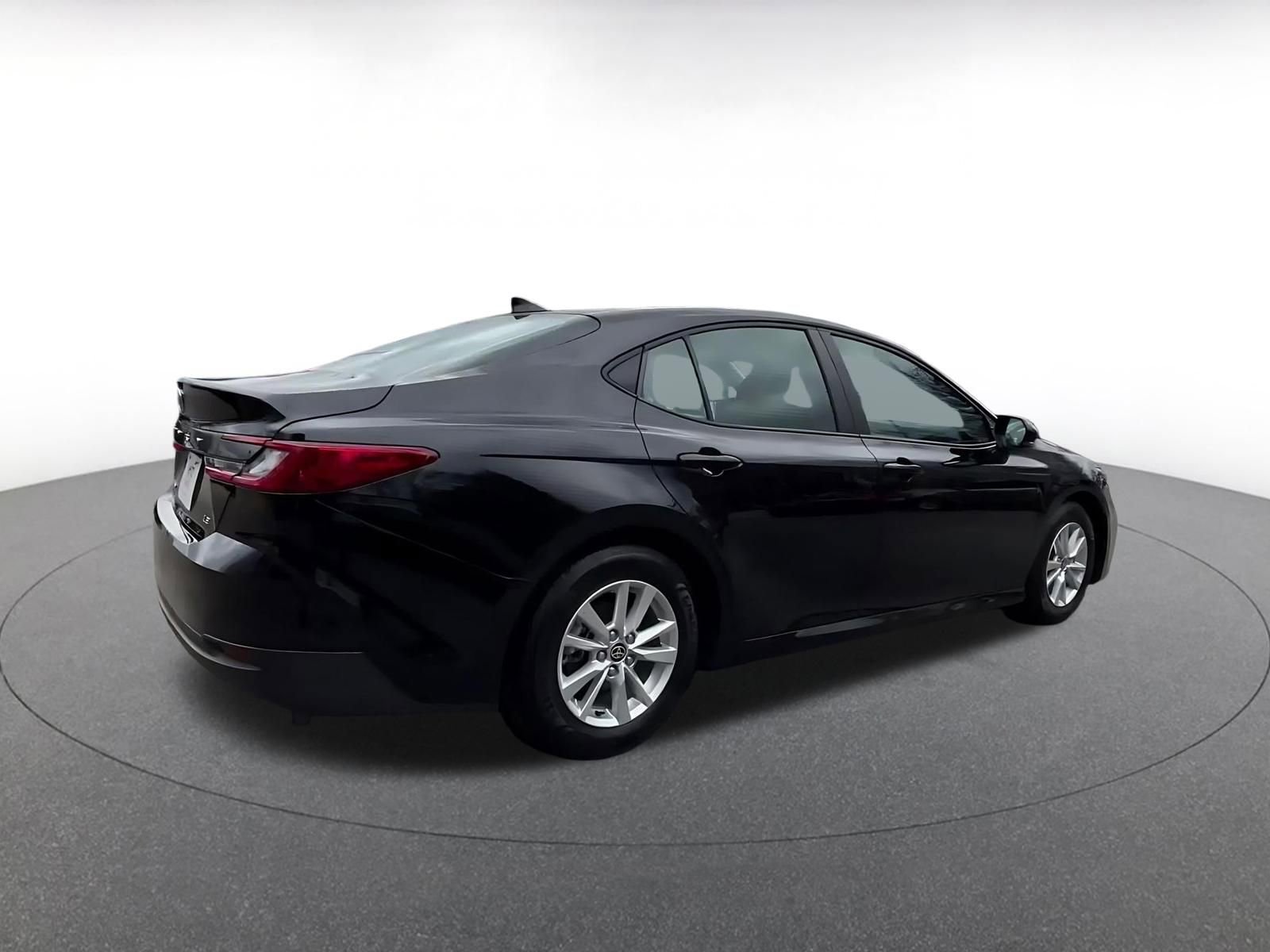 Thumbnail: 2025 Toyota Camry - 15