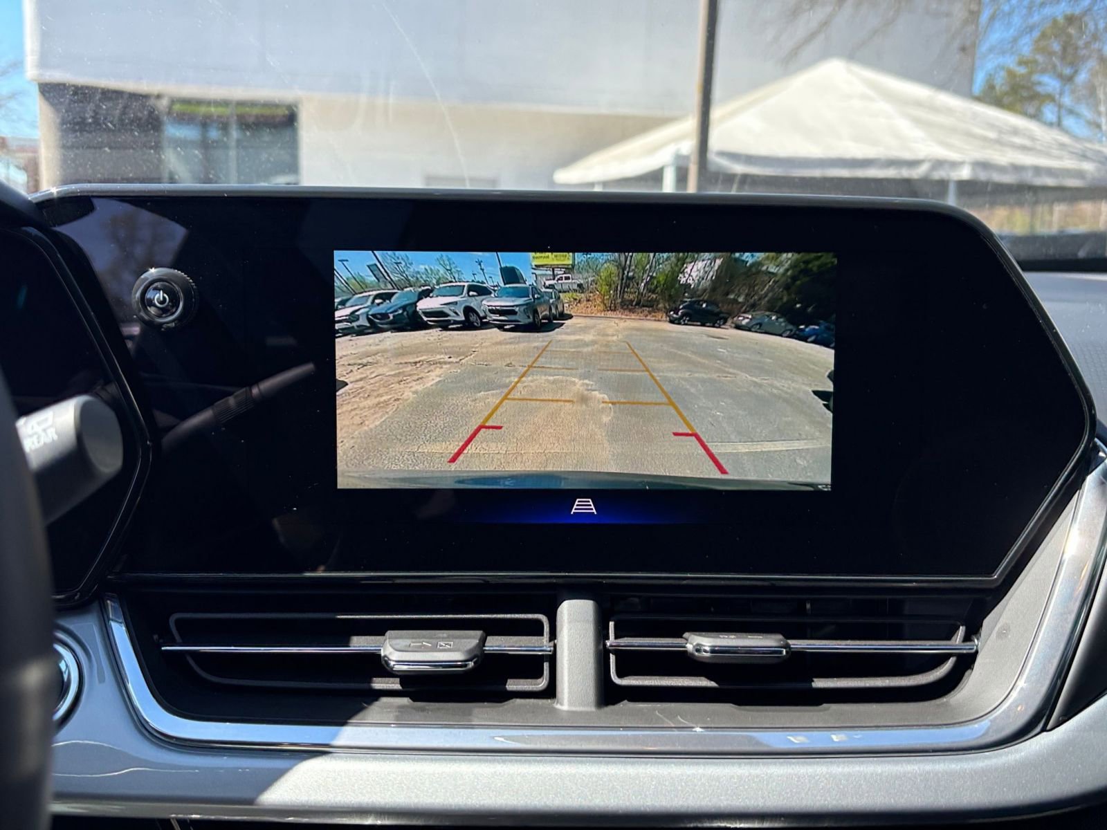 Thumbnail: 2025 Chevrolet Trax - 24