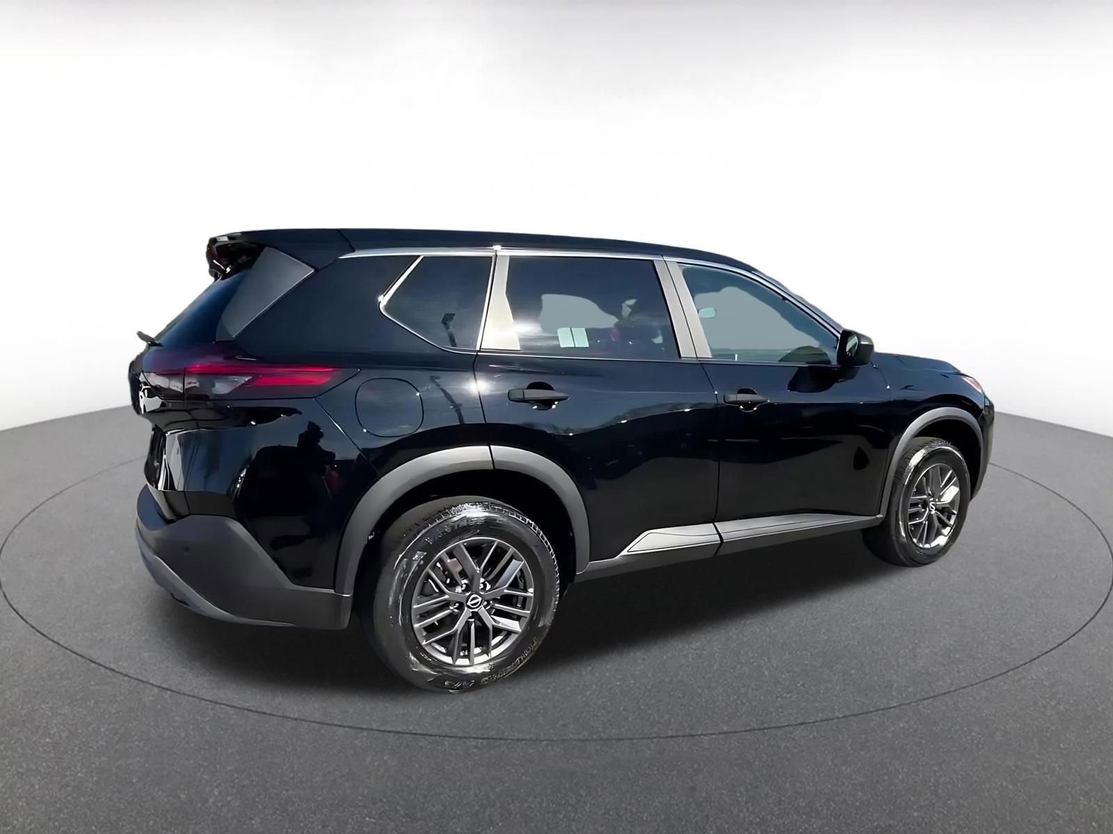 Thumbnail: 2023 Nissan Rogue - 15