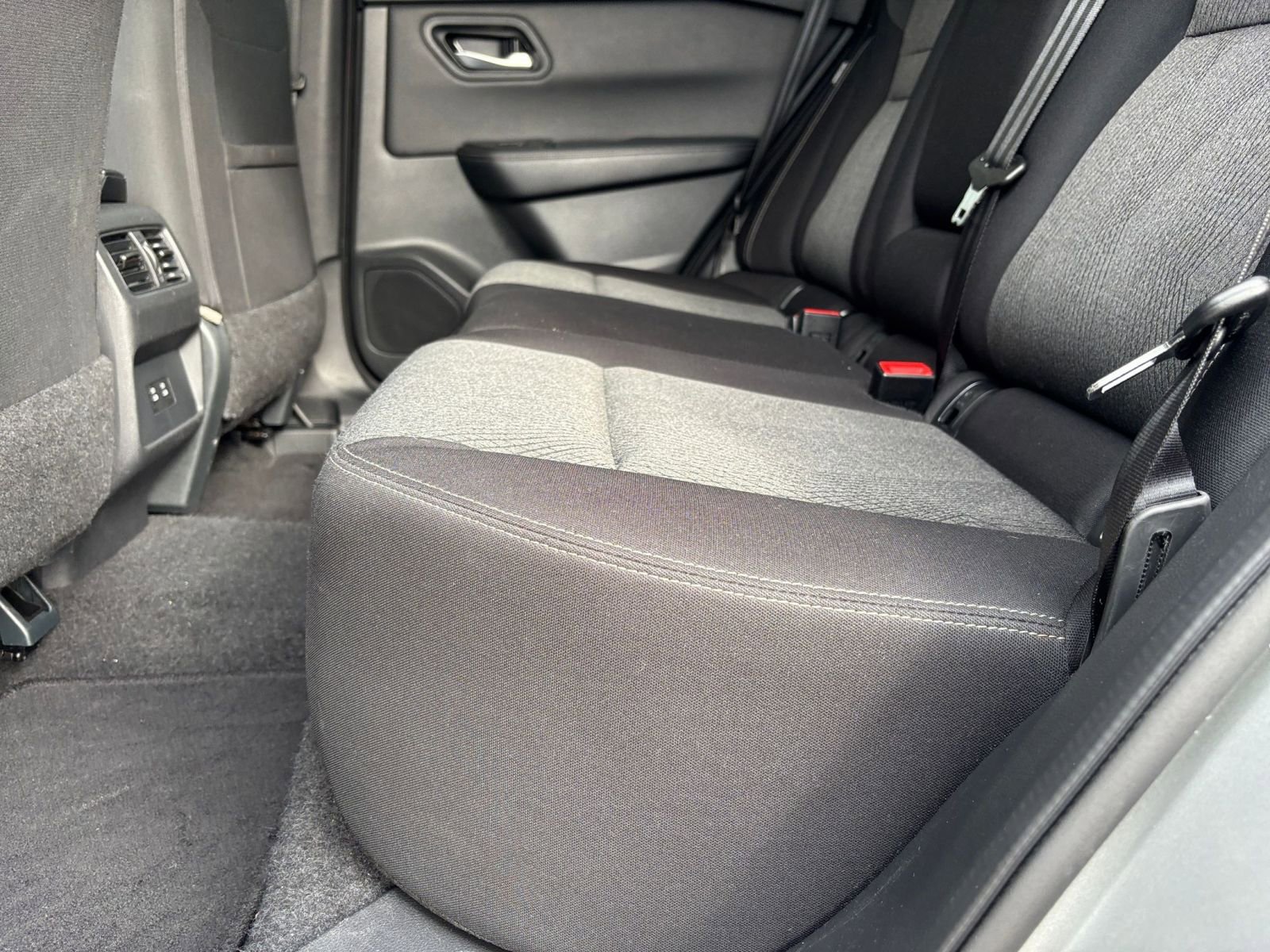 Thumbnail: 2025 Nissan Rogue - 28