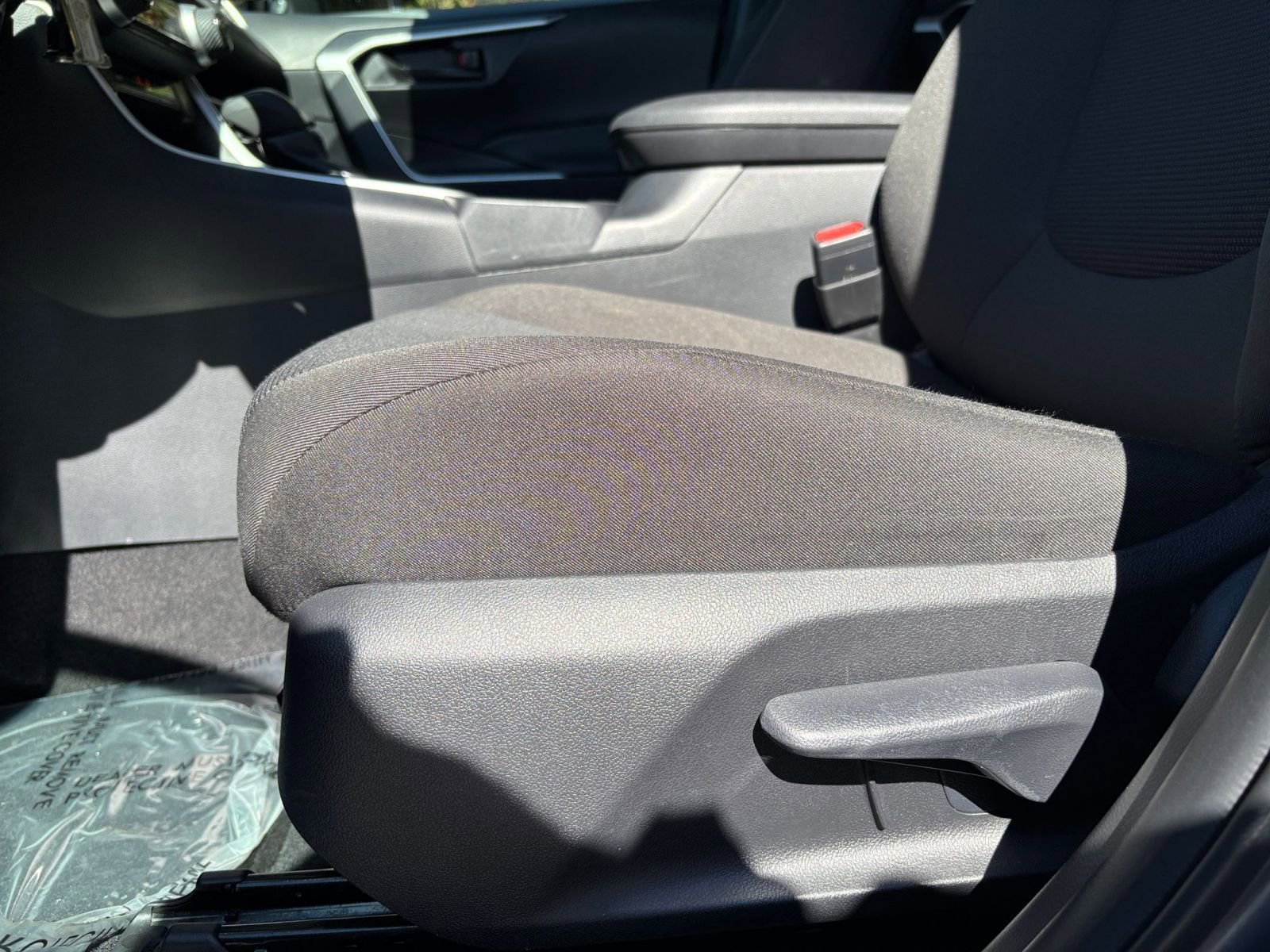 Thumbnail: 2025 Toyota RAV4 - 27