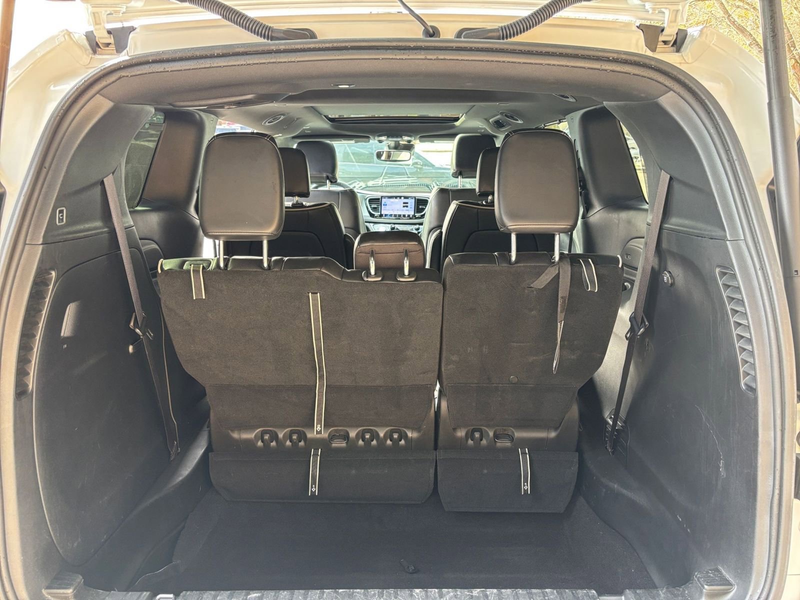 Thumbnail: 2025 Chrysler Pacifica - 32