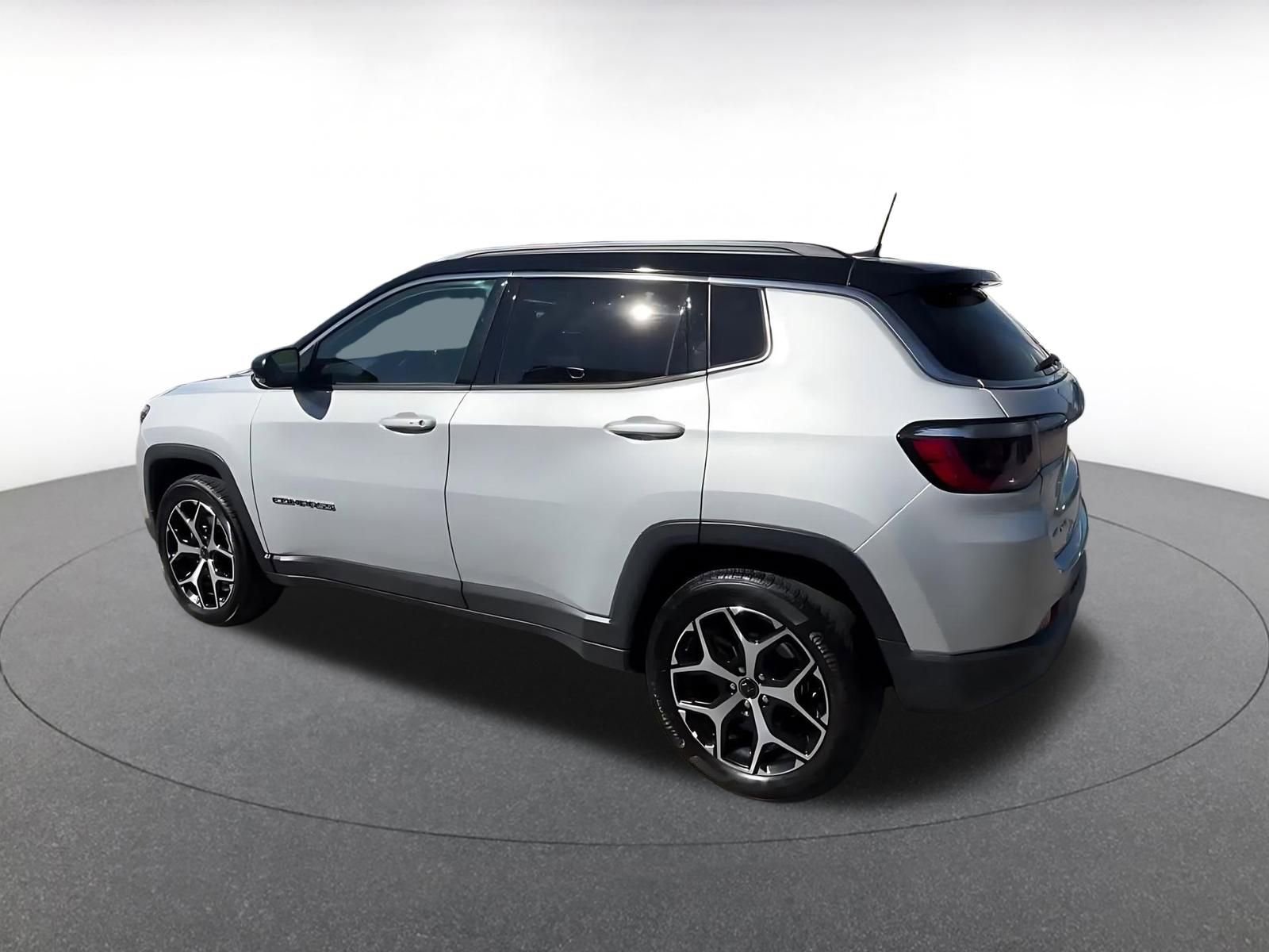 Thumbnail: 2025 Jeep Compass - 15