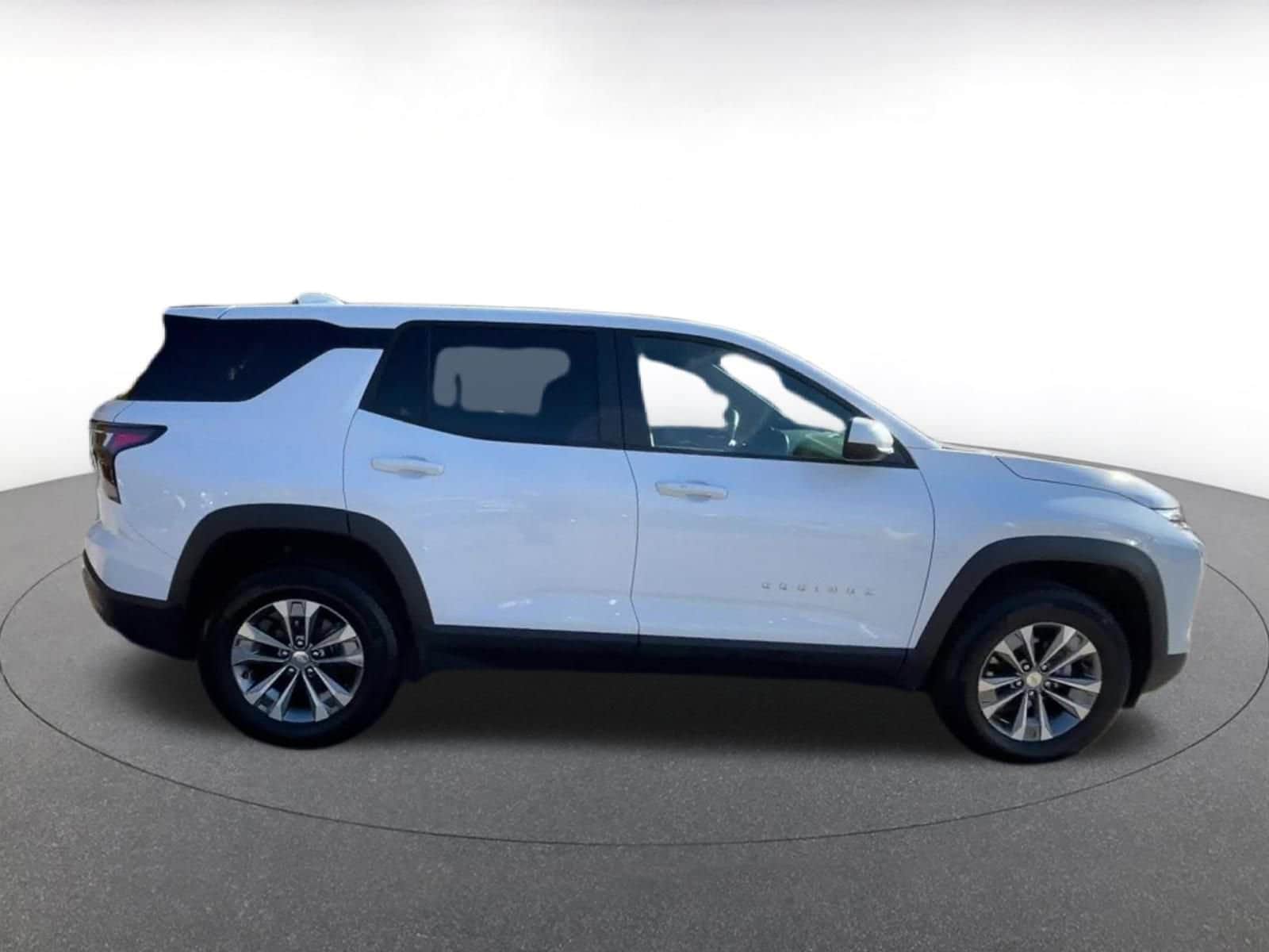 Thumbnail: 2025 Chevrolet Equinox - 16