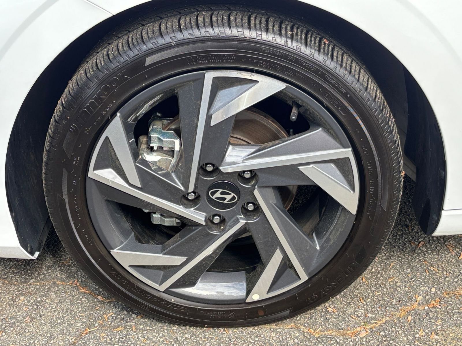 Thumbnail: 2025 Hyundai Elantra - 32