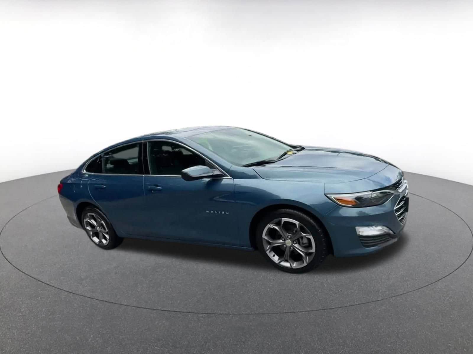 Thumbnail: 2024 Chevrolet Malibu - 2