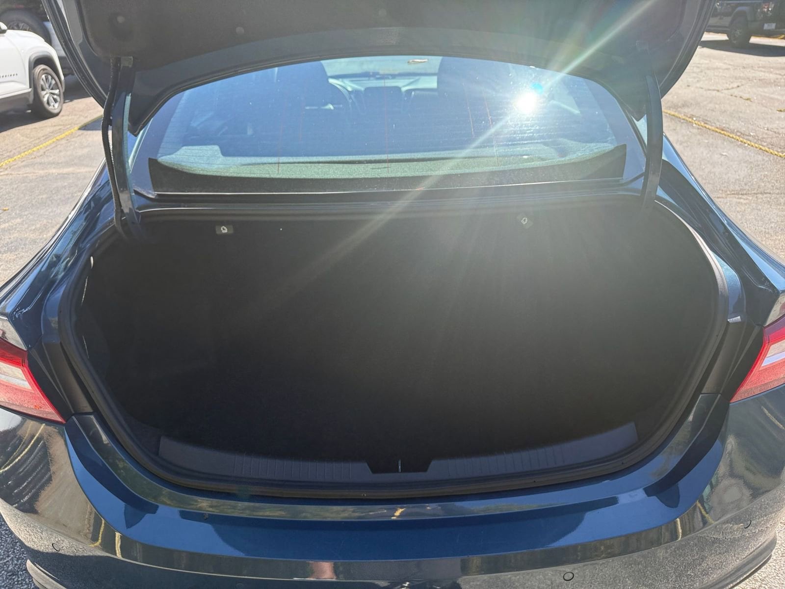 Thumbnail: 2024 Chevrolet Malibu - 31