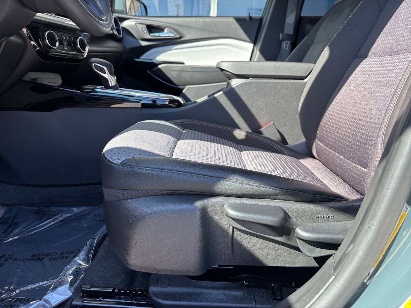 Thumbnail: 2025 Chevrolet Trax - 22