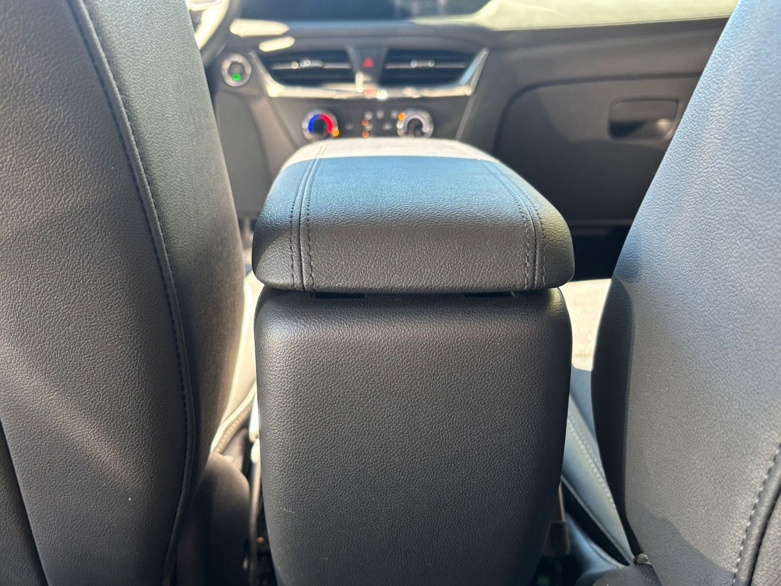 Thumbnail: 2025 Buick Encore GX - 24