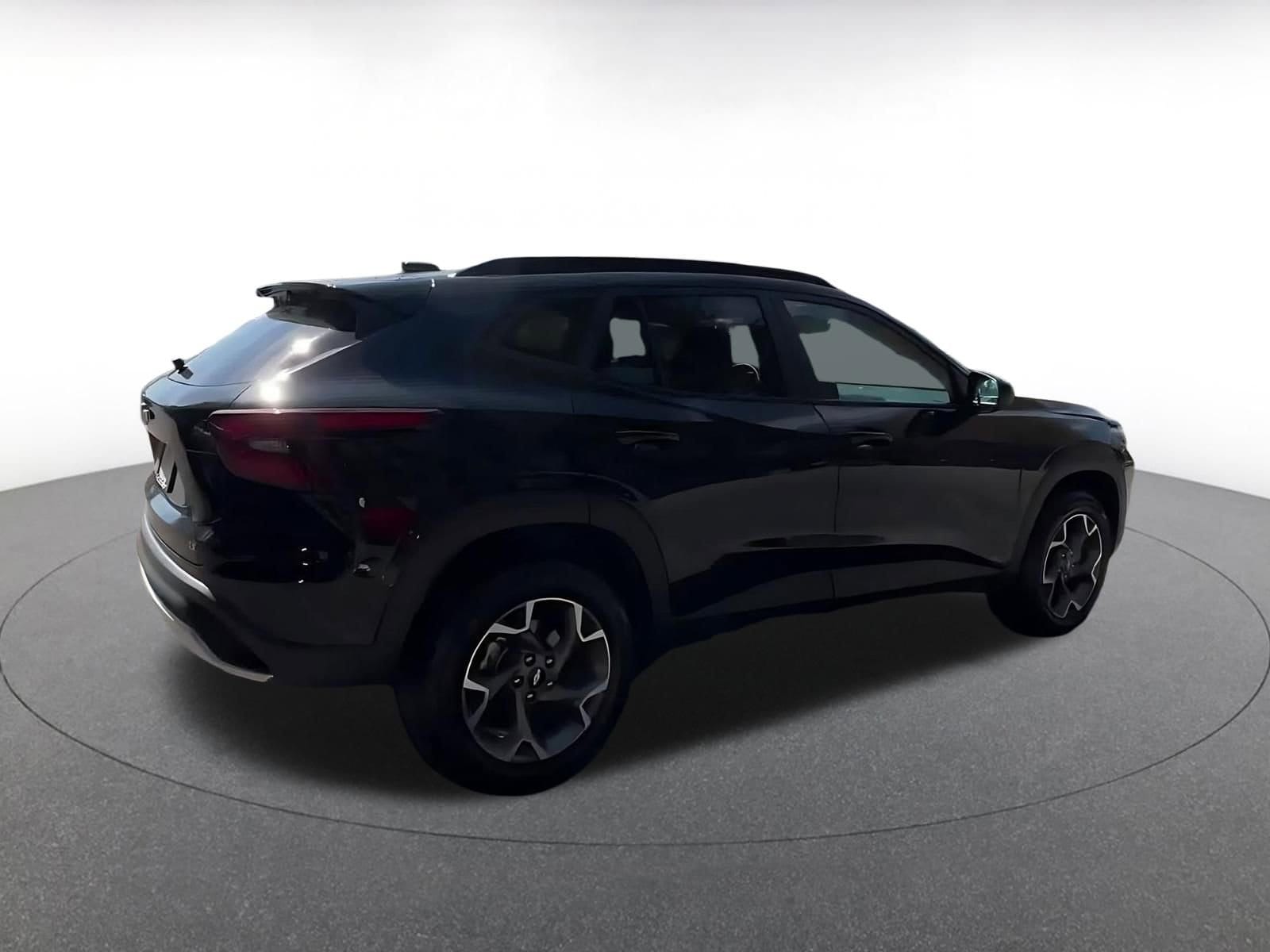 Thumbnail: 2025 Chevrolet Trax - 15