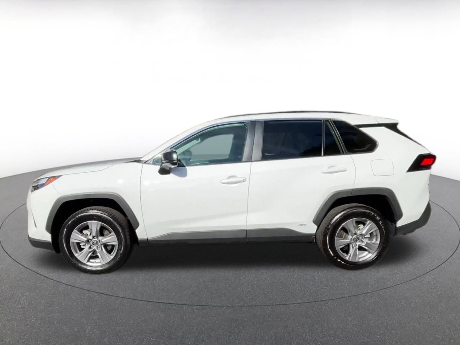 Thumbnail: 2025 Toyota RAV4 - 9