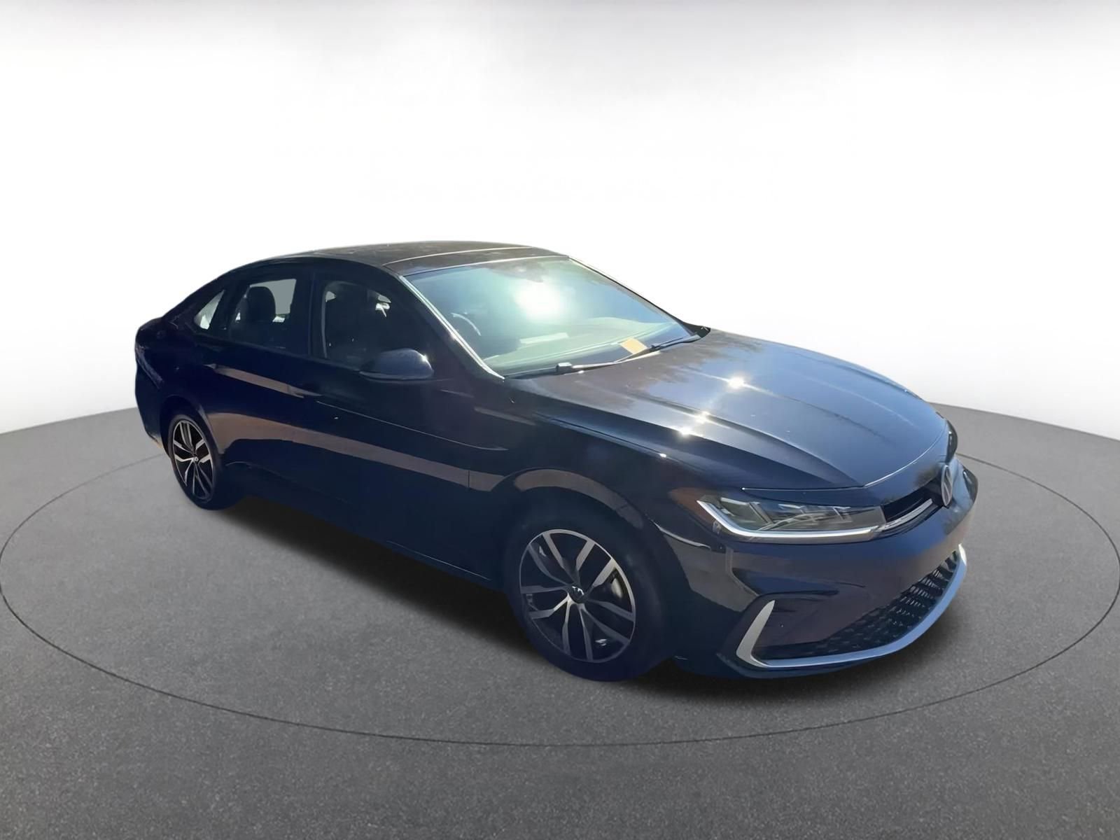 Thumbnail: 2025 Volkswagen Jetta - 2