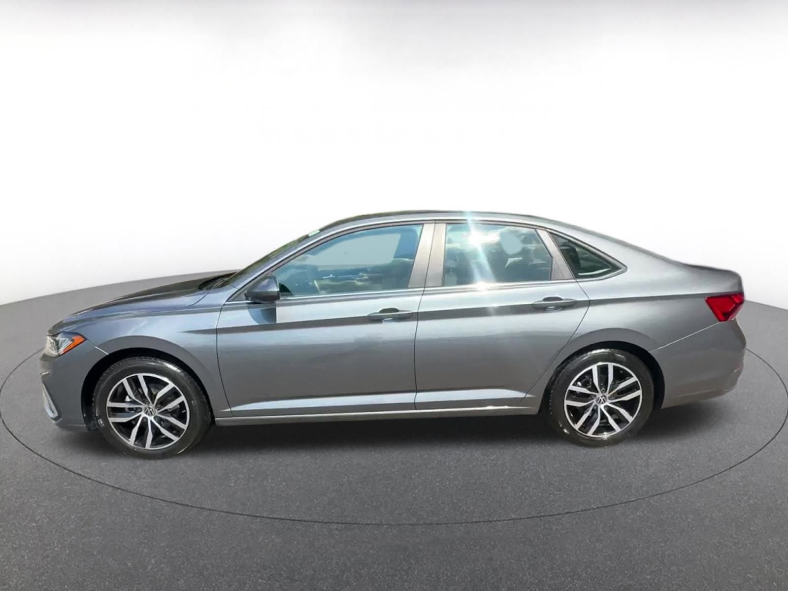 Thumbnail: 2025 Volkswagen Jetta - 9