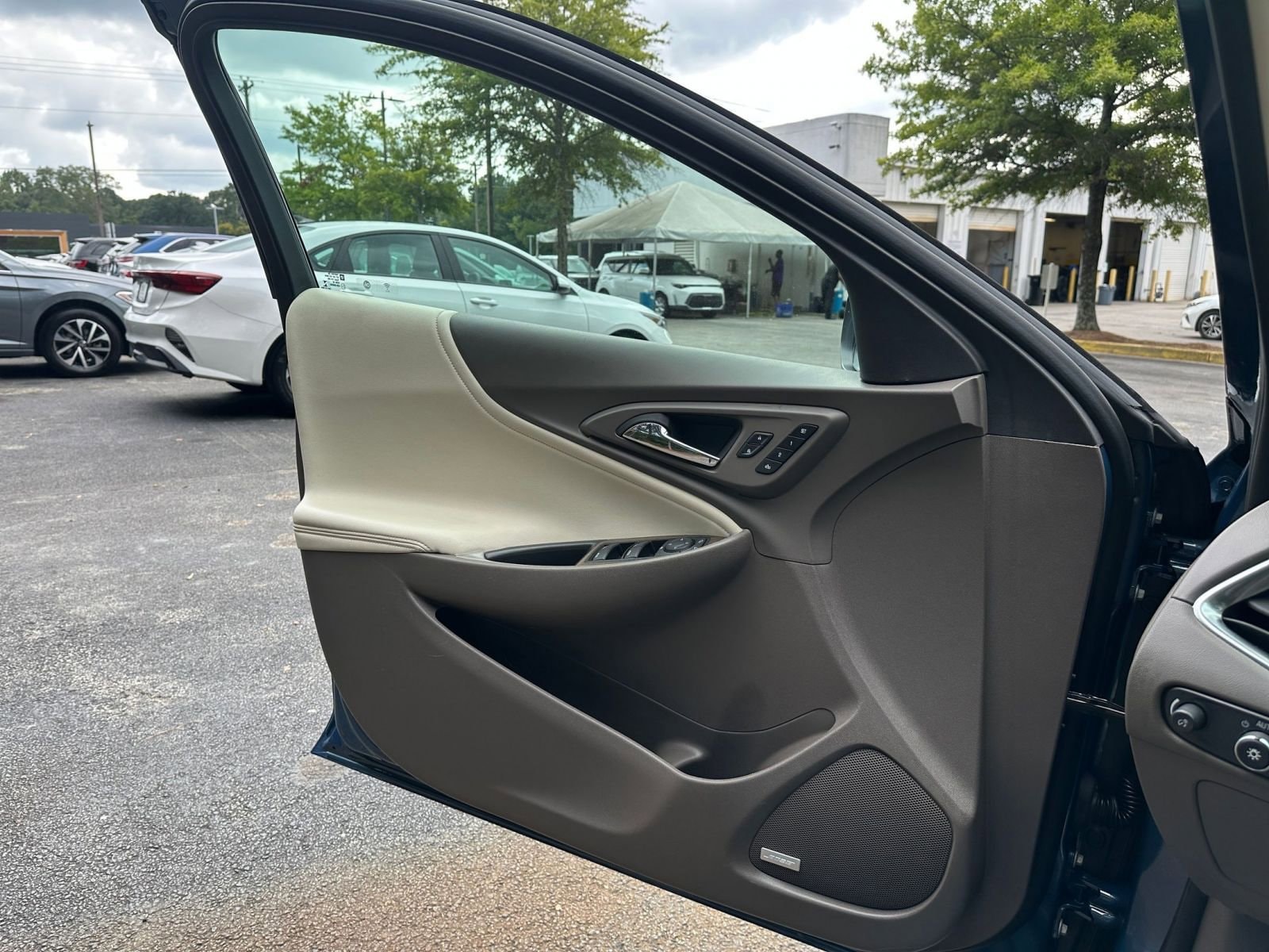 Thumbnail: 2024 Chevrolet Malibu - 20