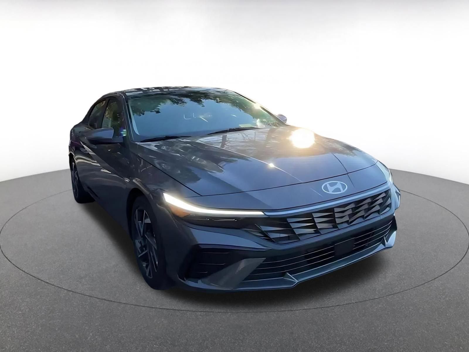 Thumbnail: 2025 Hyundai Elantra - 3