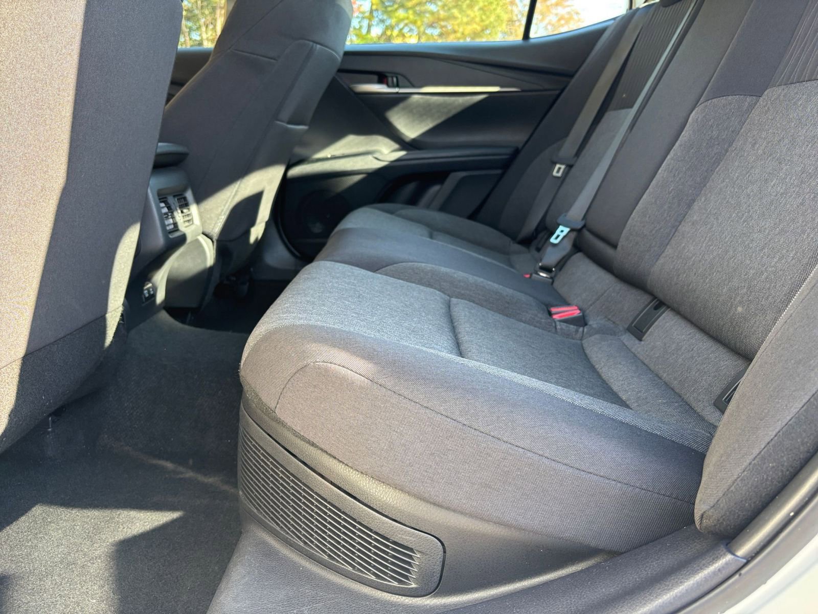 Thumbnail: 2025 Toyota Camry - 25