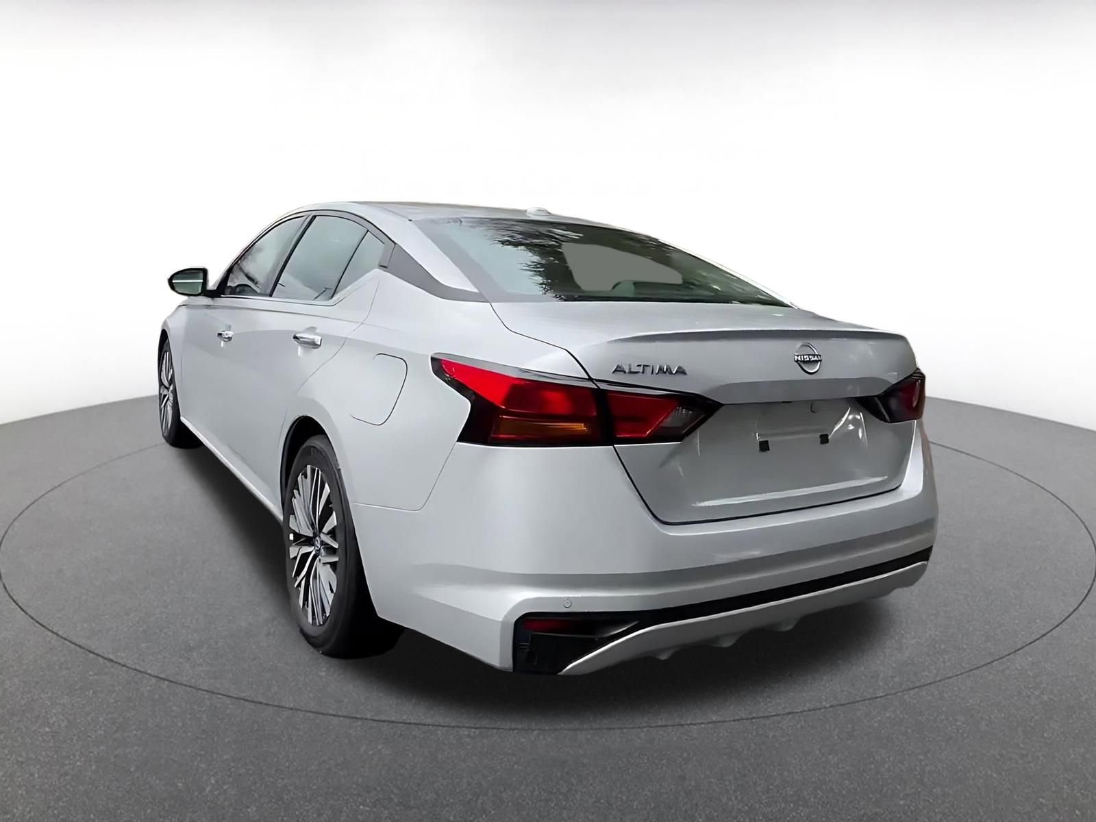 Thumbnail: 2025 Nissan Altima - 11