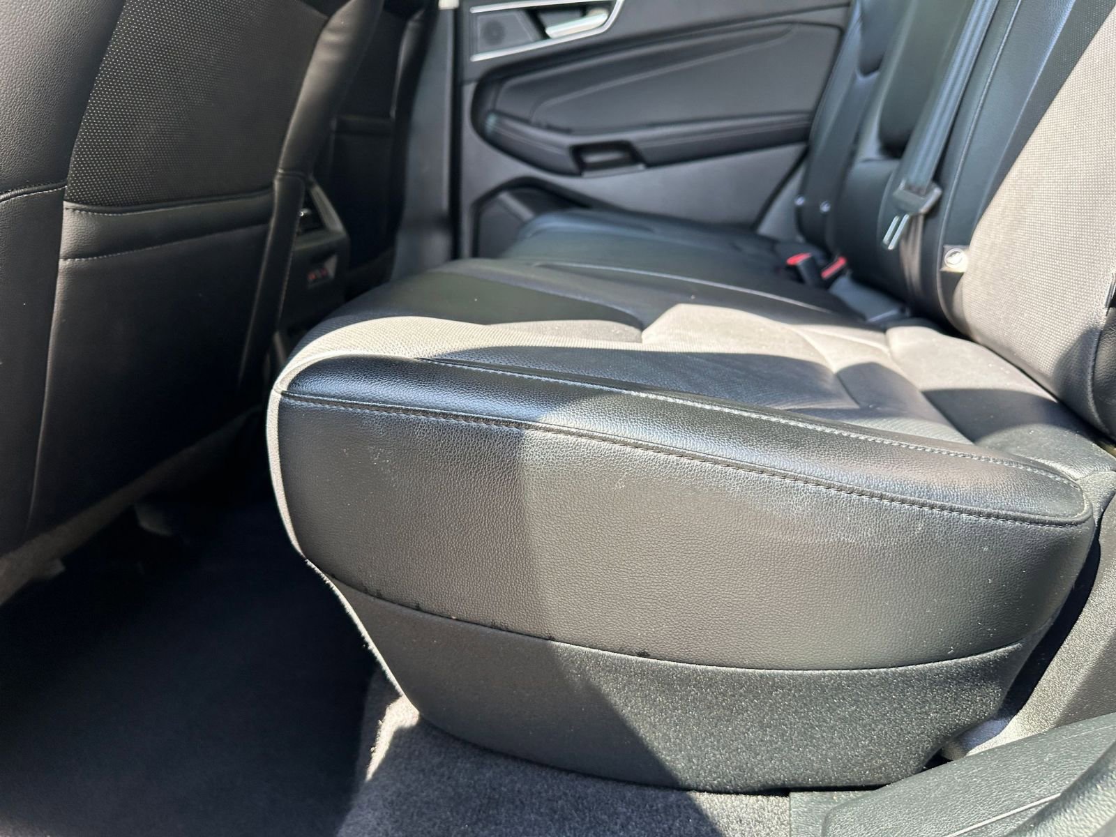 Thumbnail: 2022 Ford Edge - 25