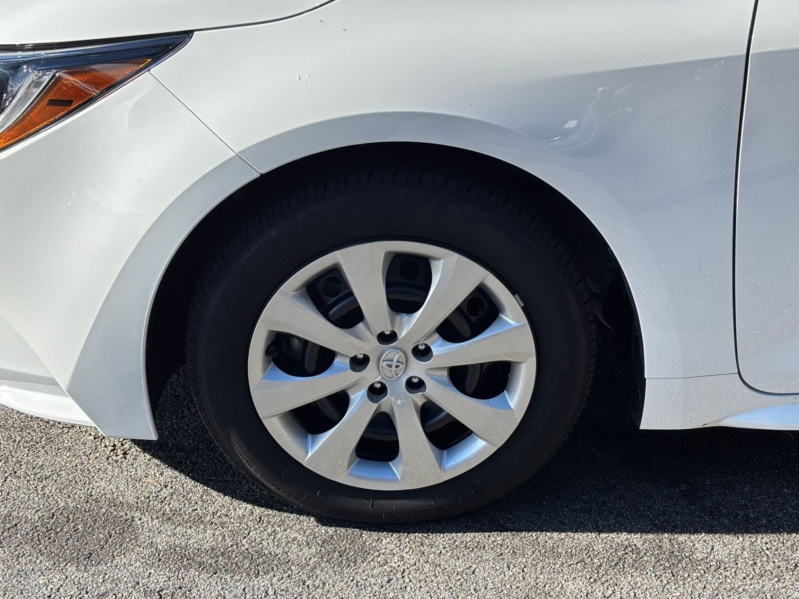 Thumbnail: 2025 Toyota Corolla - 30