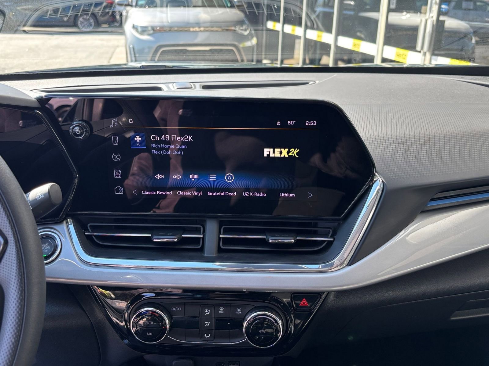 Thumbnail: 2025 Chevrolet Trax - 17