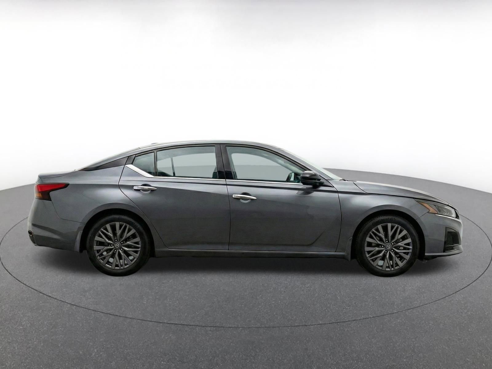 Thumbnail: 2025 Nissan Altima - 10