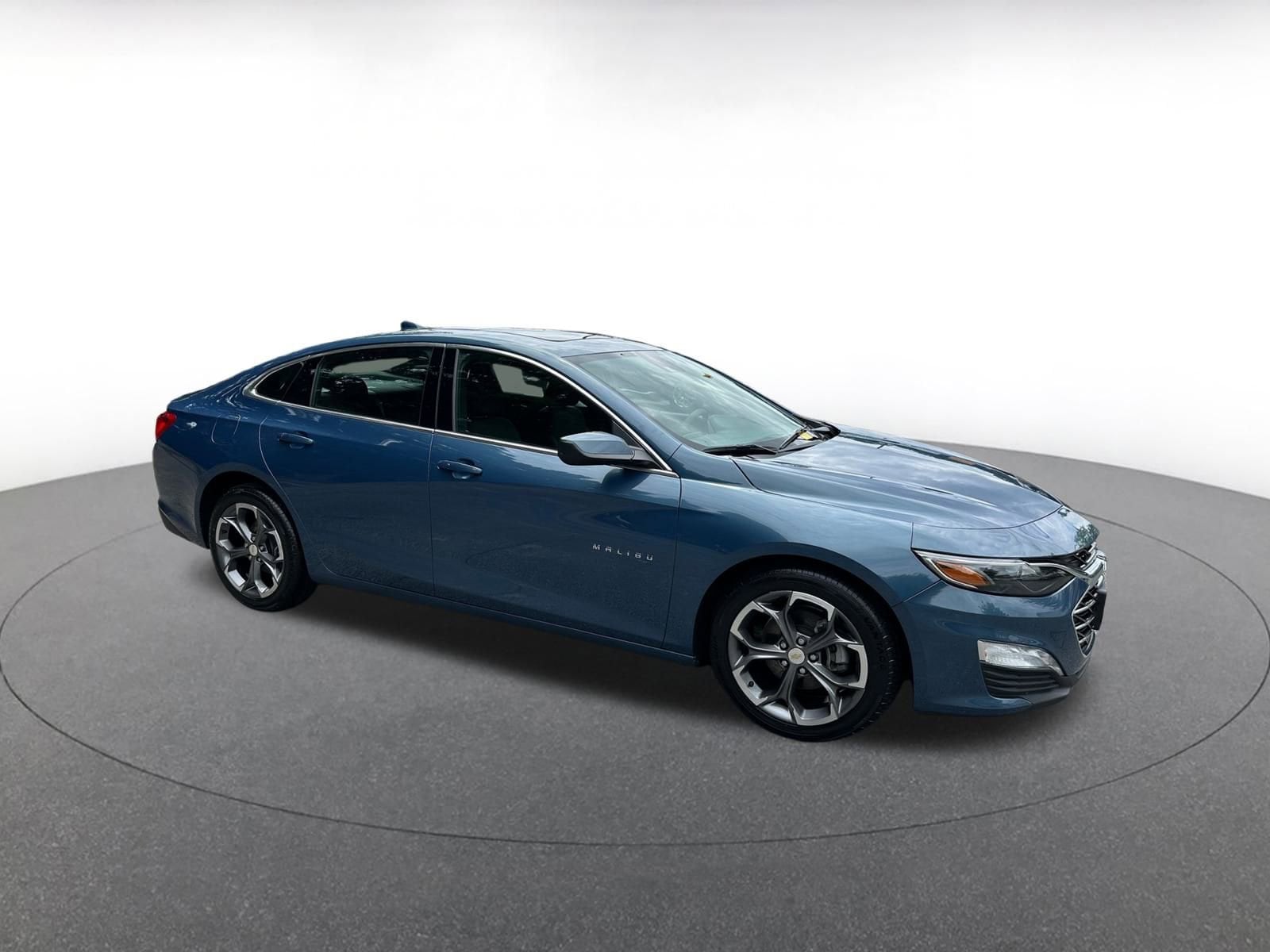 Thumbnail: 2024 Chevrolet Malibu - 1