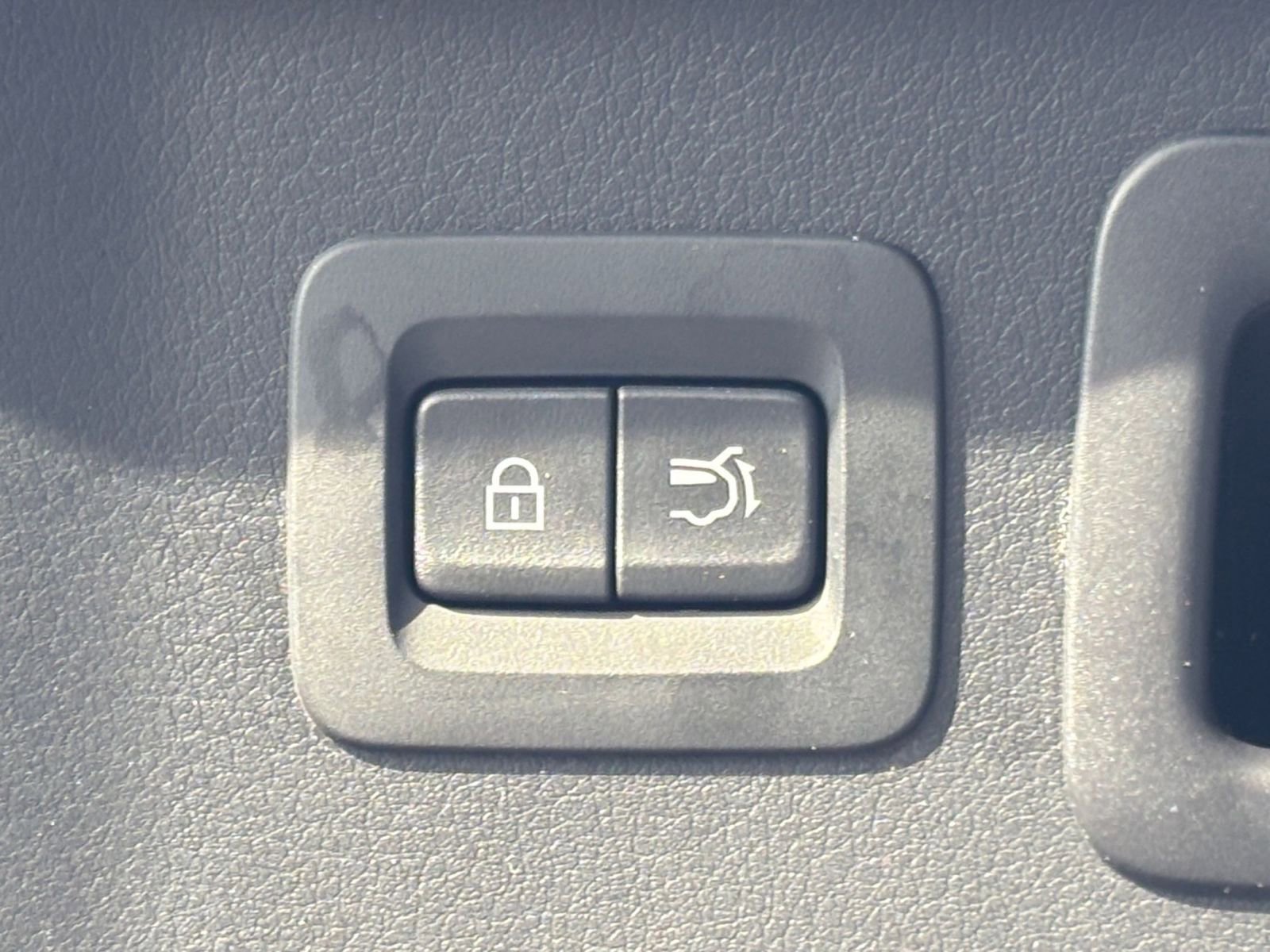 Thumbnail: 2025 Mazda CX-90 - 23