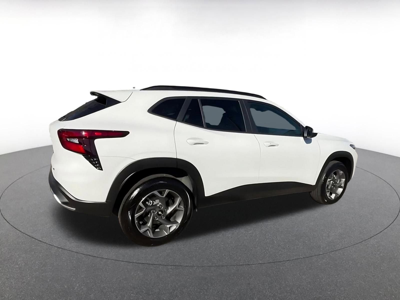 Thumbnail: 2025 Chevrolet Trax - 14