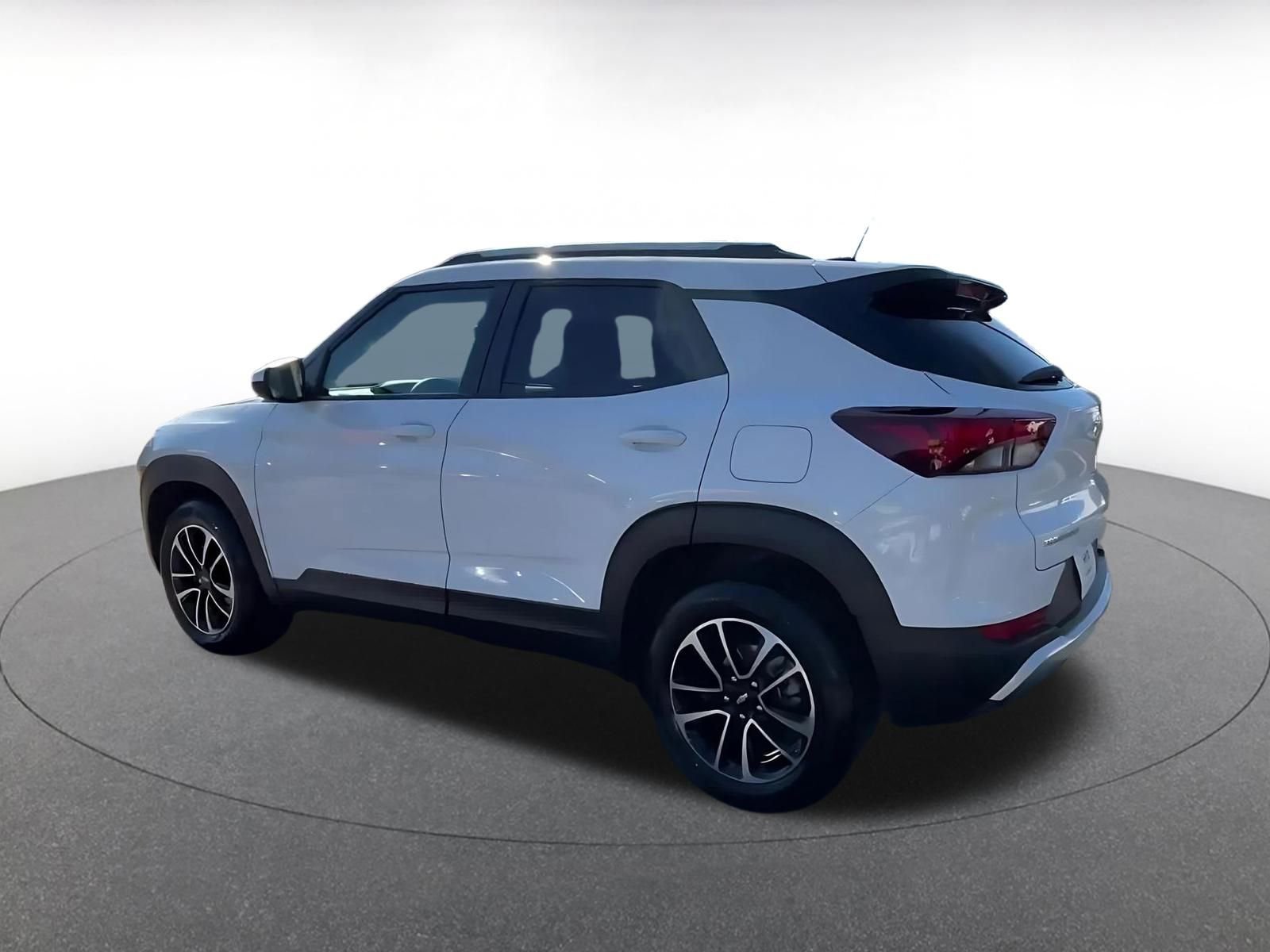 Thumbnail: 2025 Chevrolet TrailBlazer - 10