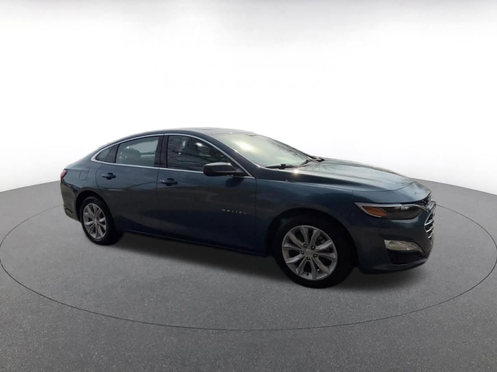 Thumbnail: 2024 Chevrolet Malibu - 2