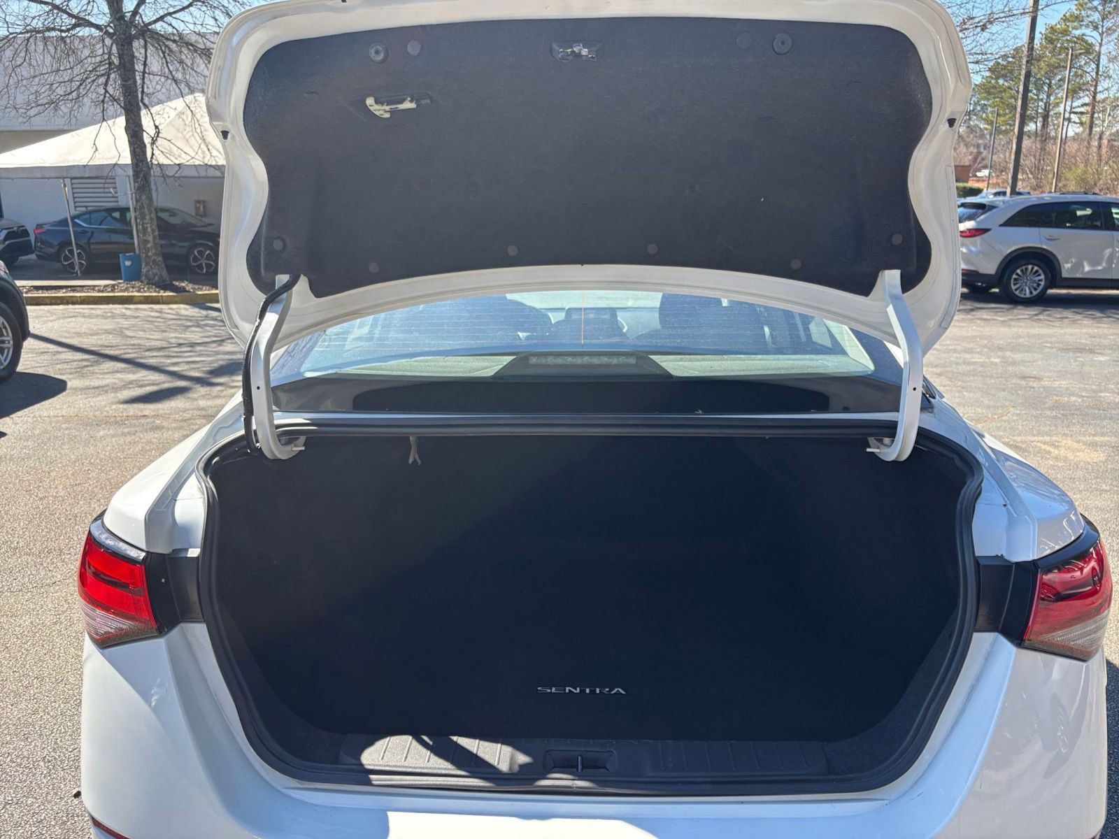 Thumbnail: 2025 Nissan Sentra - 32