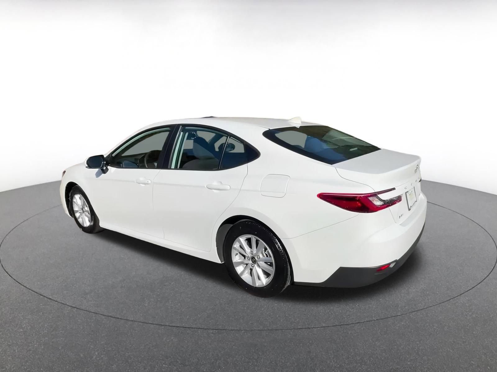 Thumbnail: 2025 Toyota Camry - 10