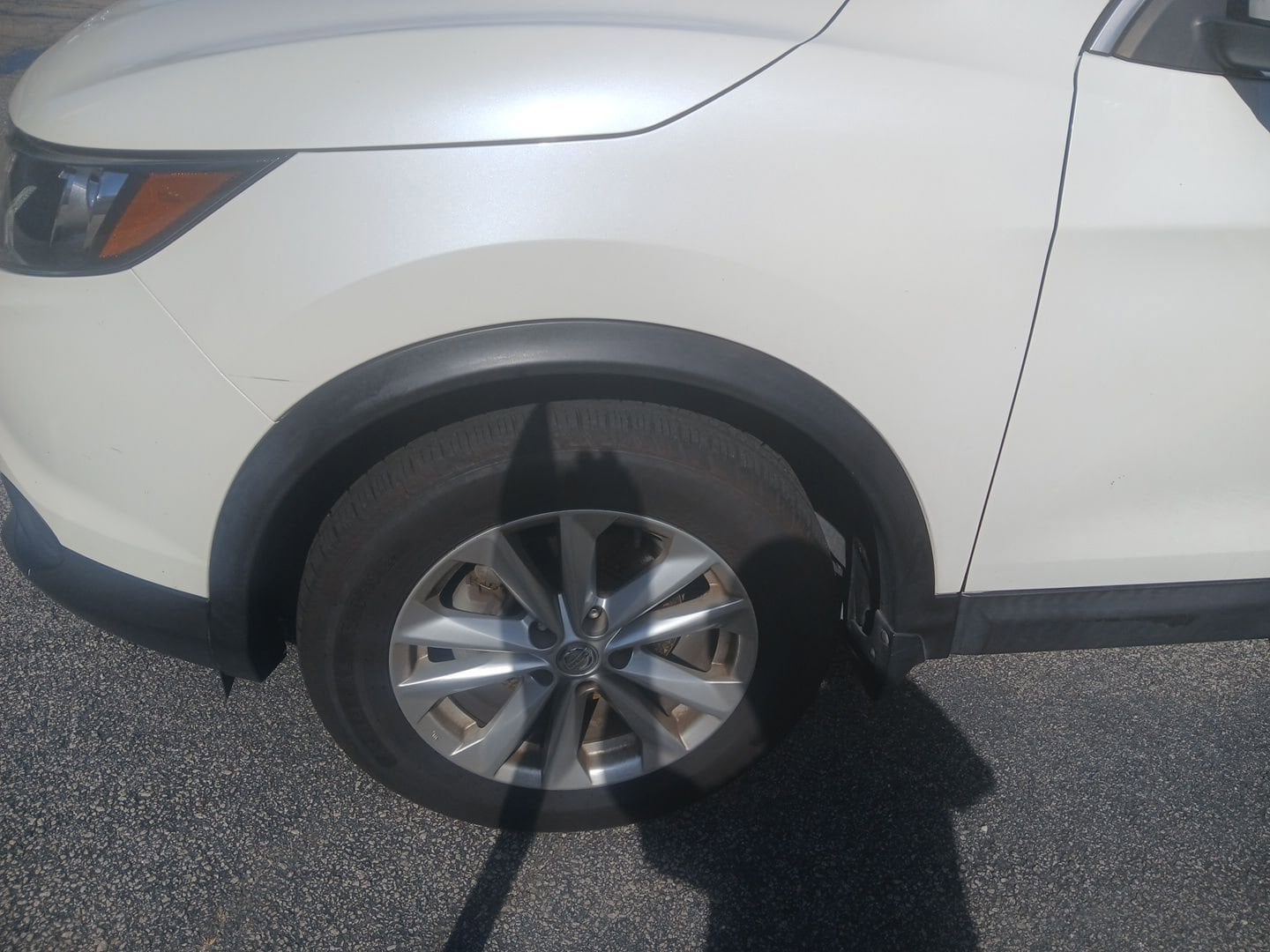 Thumbnail: 2018 Nissan Rogue Sport - 3
