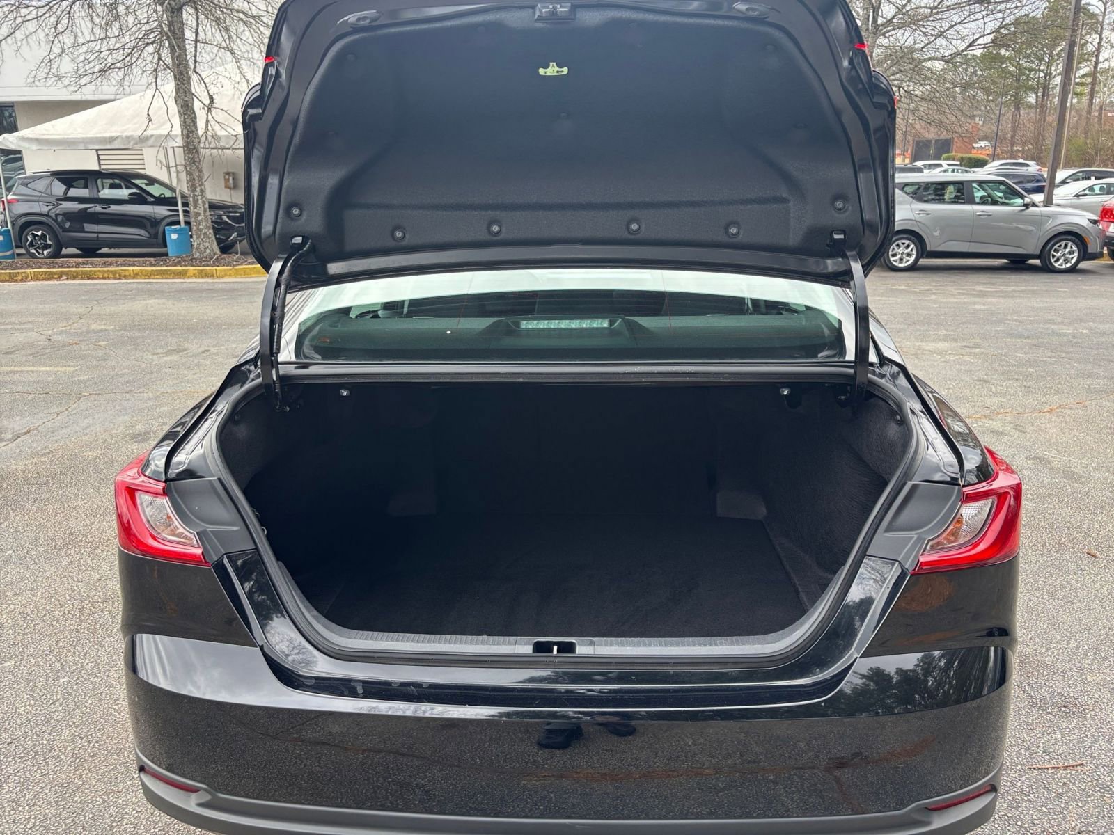 Thumbnail: 2025 Toyota Camry - 31