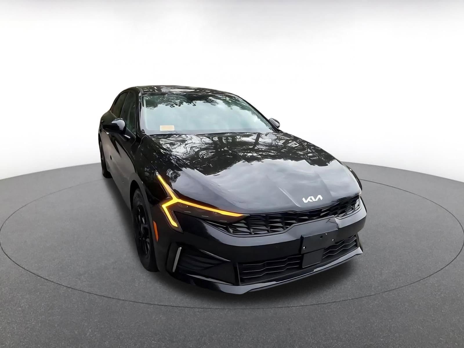 Thumbnail: 2025 Kia K5 - 3