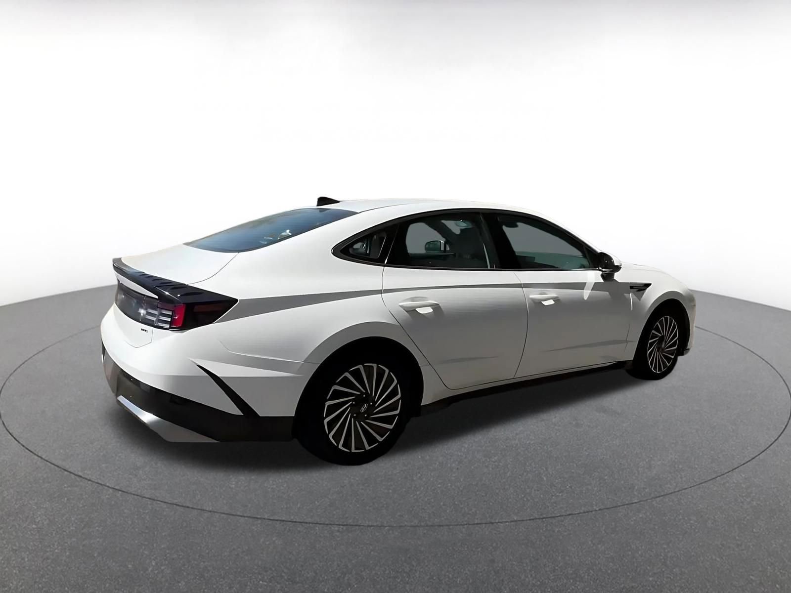 Thumbnail: 2024 Hyundai Sonata - 15