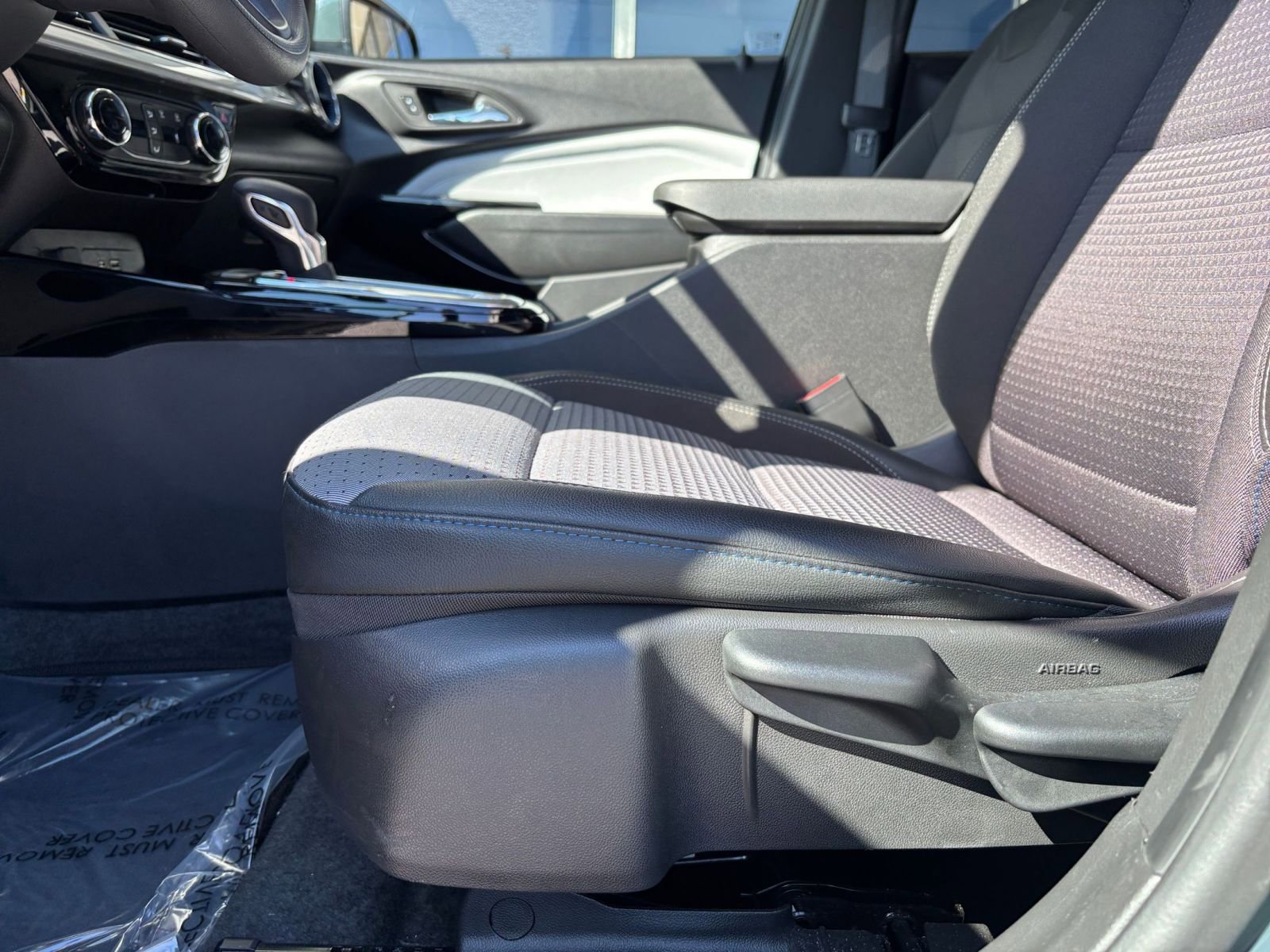 Thumbnail: 2025 Chevrolet Trax - 28