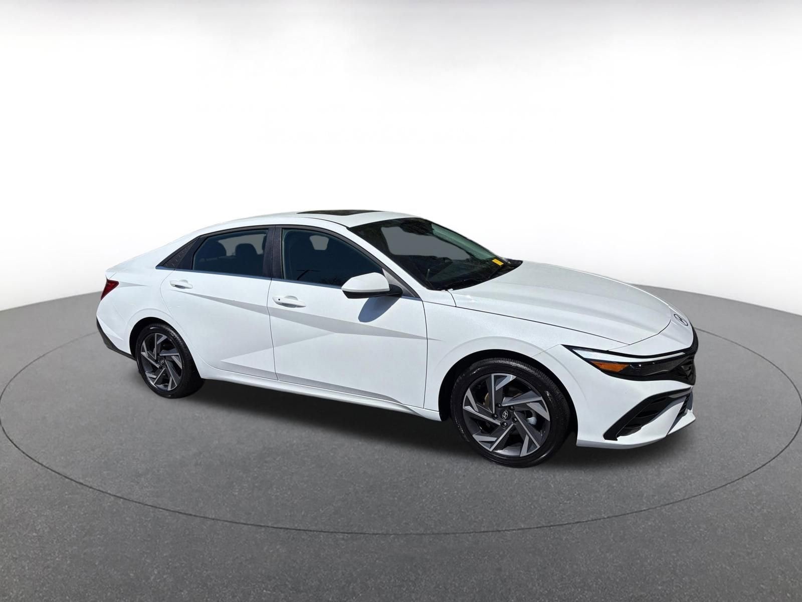 Thumbnail: 2025 Hyundai Elantra - 1