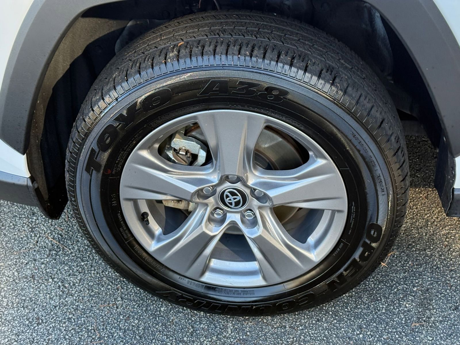 Thumbnail: 2025 Toyota RAV4 - 30