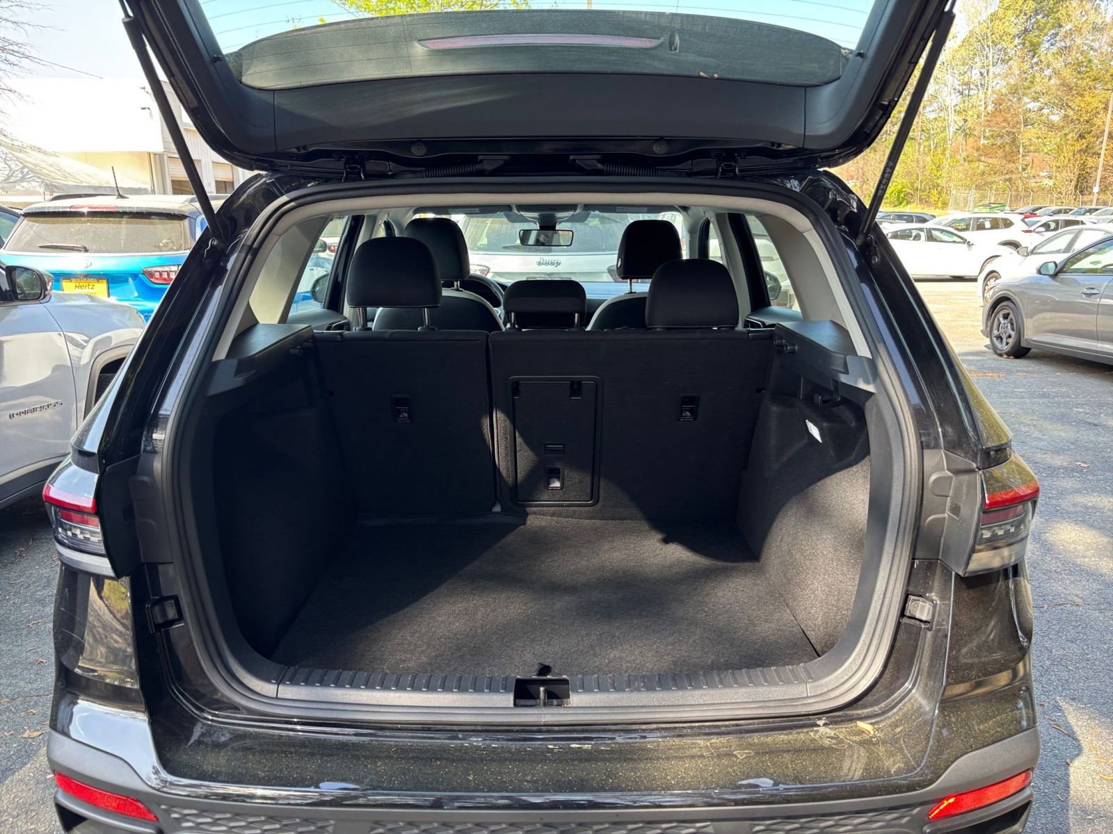 Thumbnail: 2025 Volkswagen Taos - 31