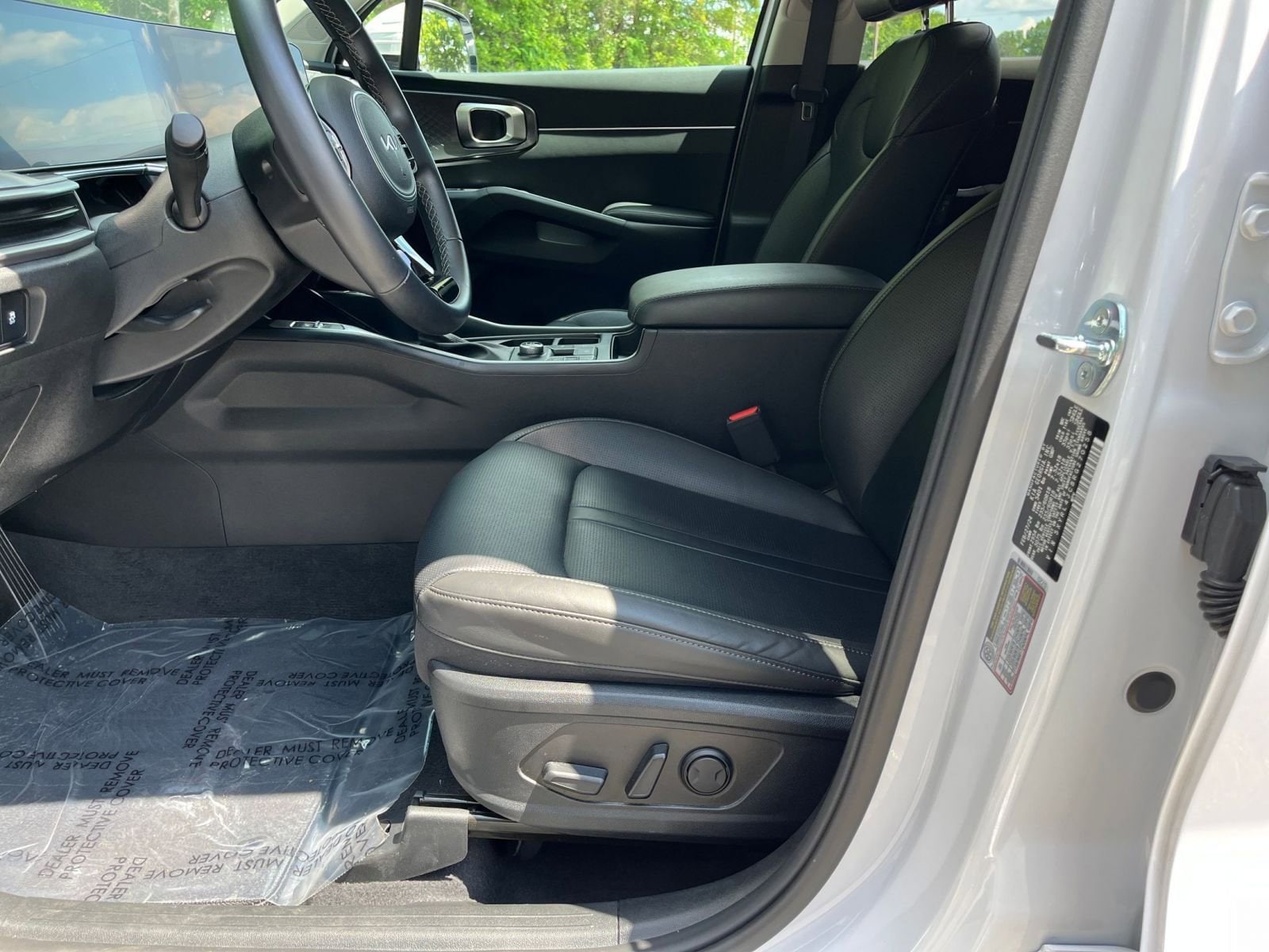 2024 Kia Sorento S 28