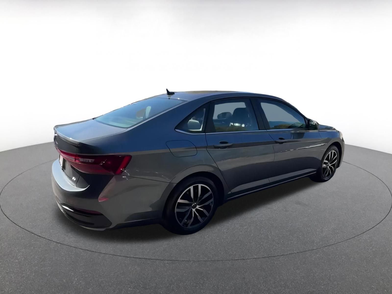 Thumbnail: 2025 Volkswagen Jetta - 15