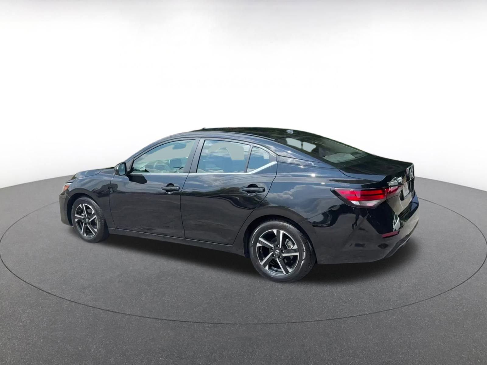 Thumbnail: 2024 Nissan Sentra - 10