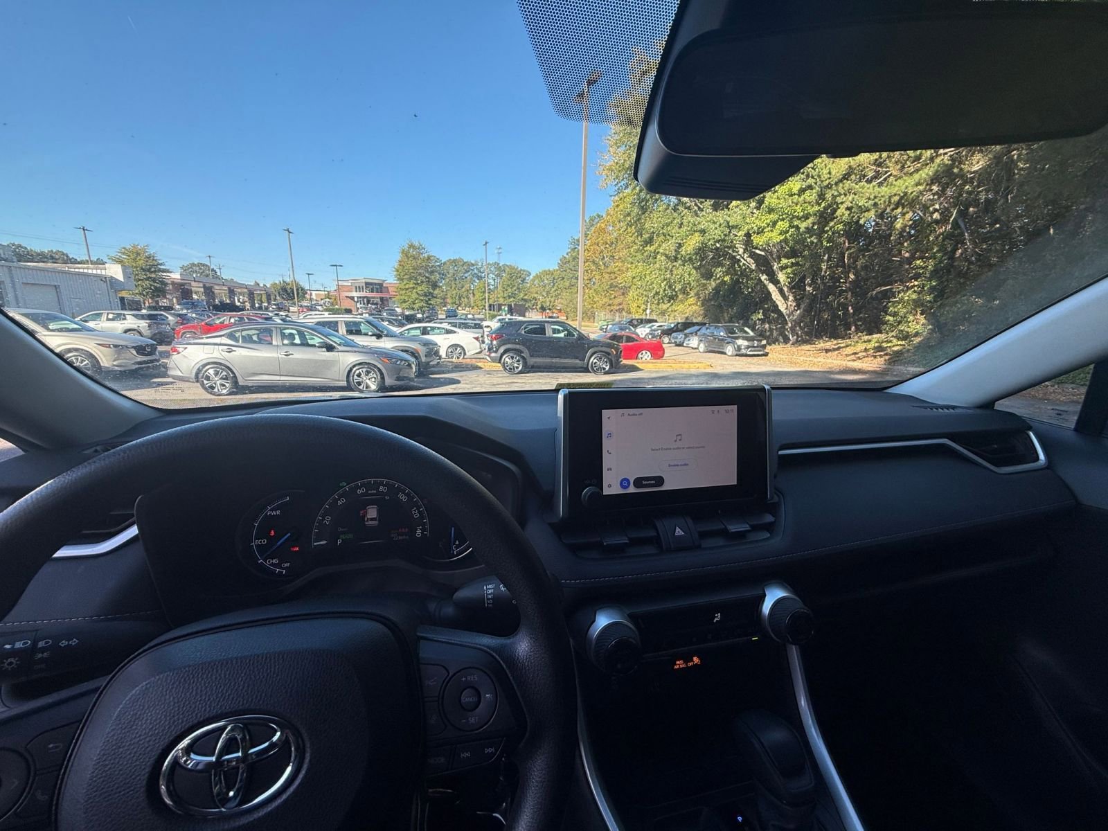 Thumbnail: 2025 Toyota RAV4 - 33