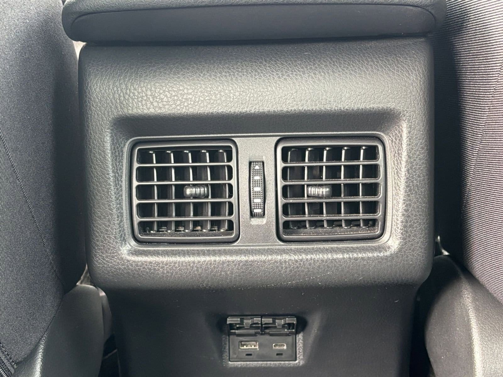 Thumbnail: 2025 Toyota Camry - 24