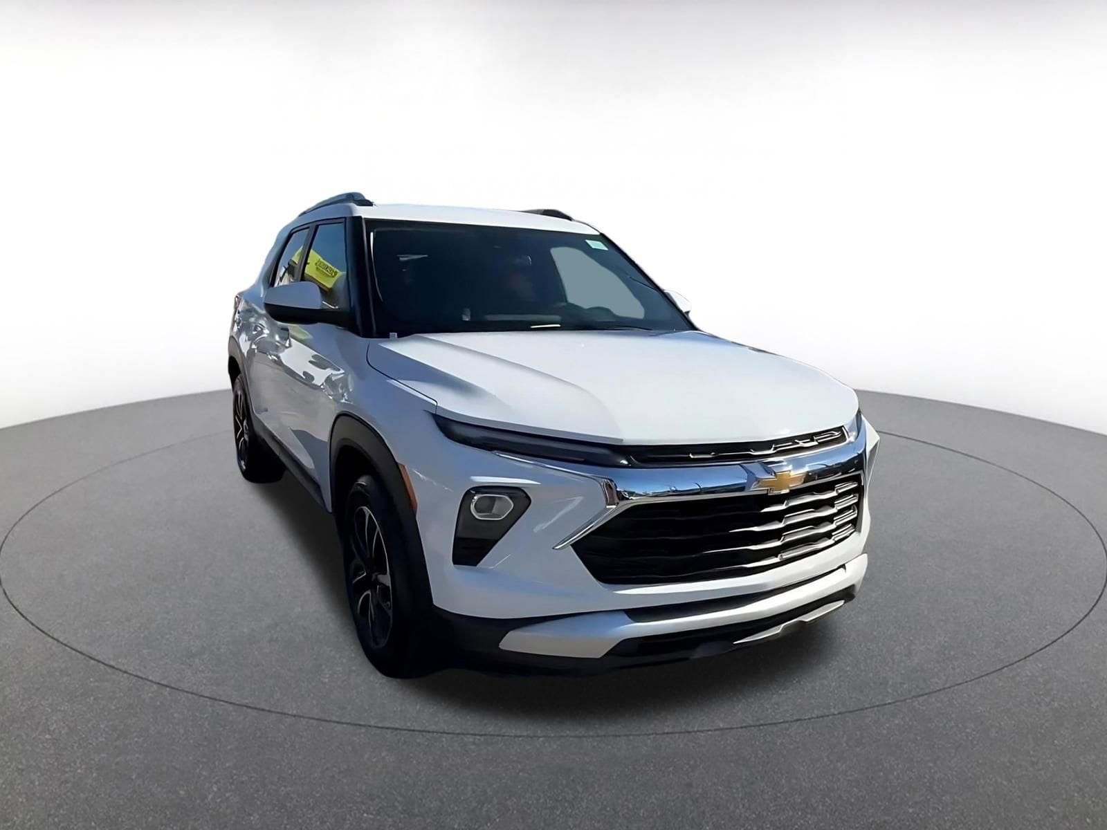 Thumbnail: 2025 Chevrolet TrailBlazer - 3