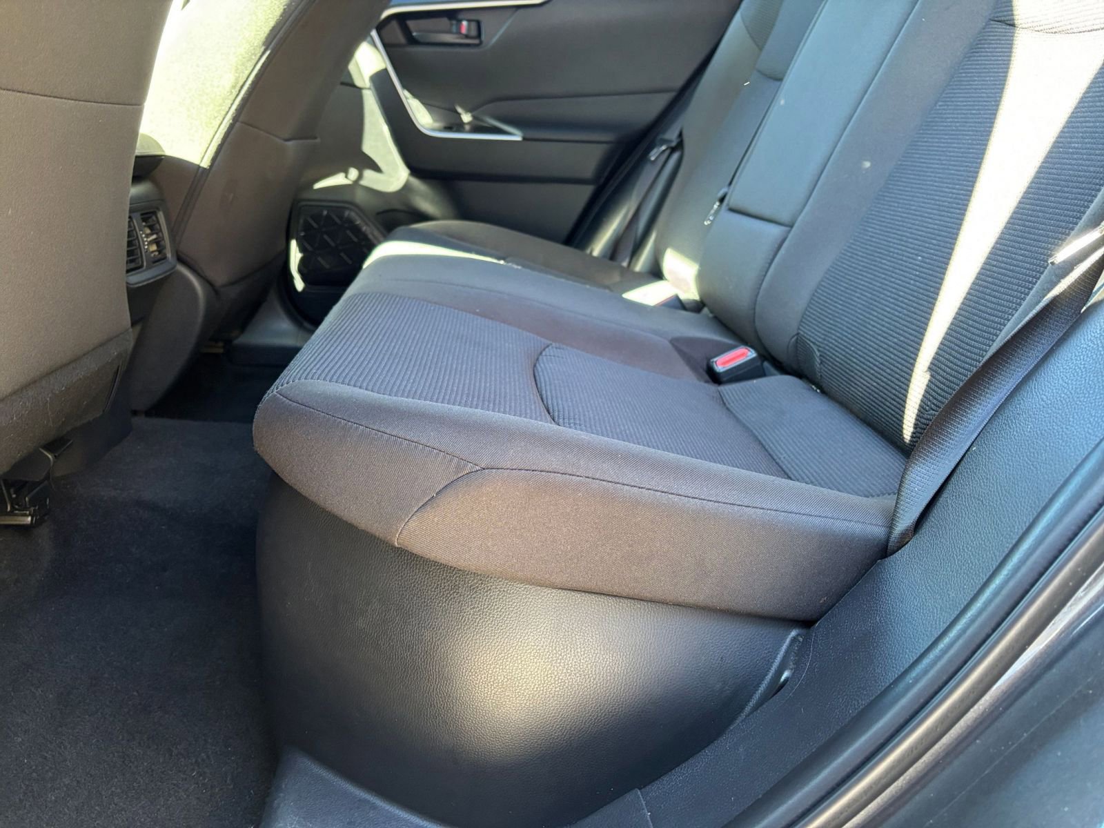 Thumbnail: 2025 Toyota RAV4 - 25